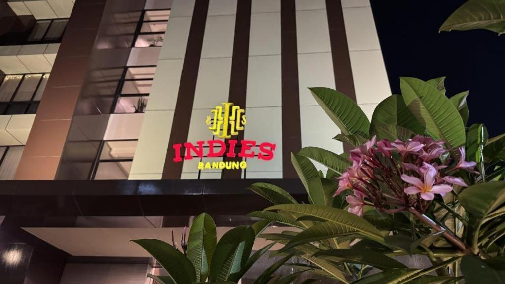 Indies Hotel Μπαντούνγκ Εξωτερικό φωτογραφία